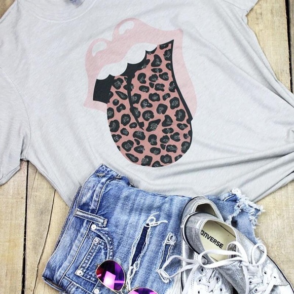 Bubblegum Cheetah Tongue  Graphic Tee - Picture 1 of 1